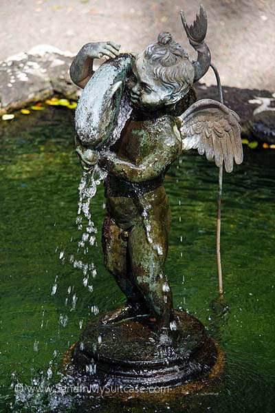 Miniature fountain at the Allerton Garden