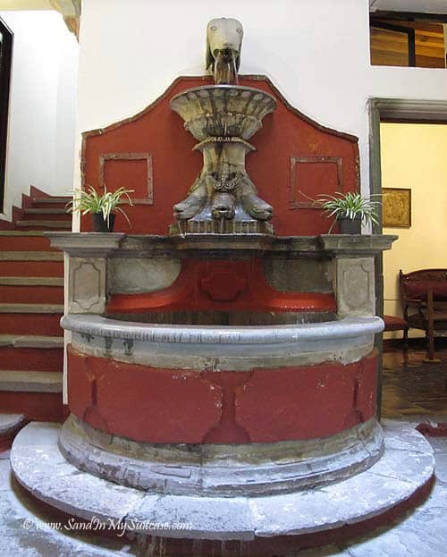 Diego Rivera Museum Guanajuato - fountain