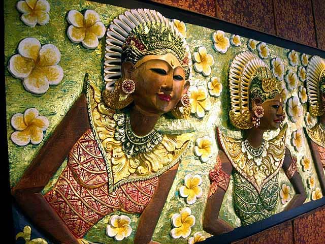 Bali arts and crafts - photo Bali Tourist Board