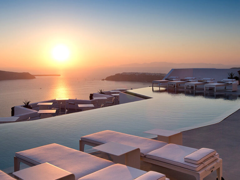 Grace Santorini Review