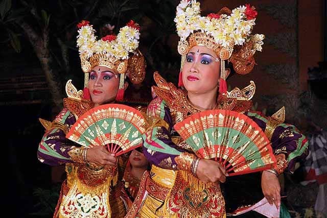 Two Balinese dancers