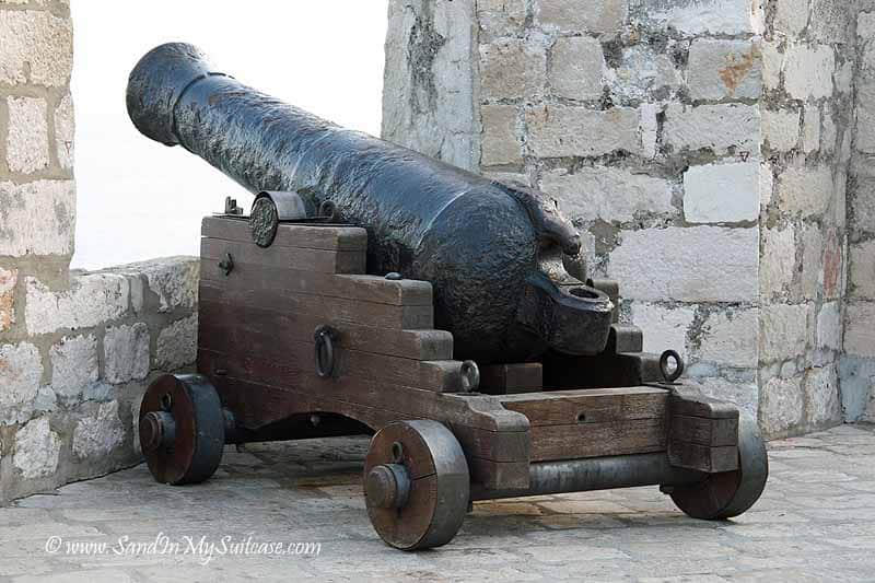 Dubrovnik city wall - cannon