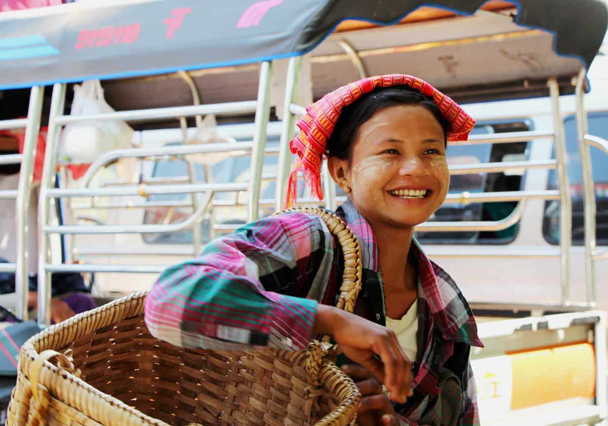 Myanmar people photos