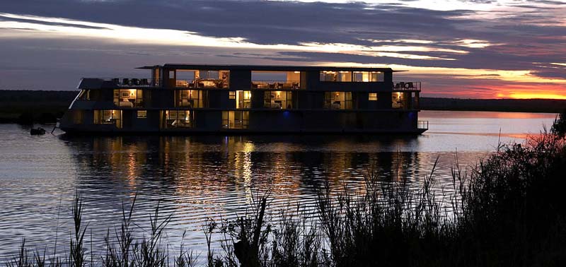 river cruising - Zambezi Queen