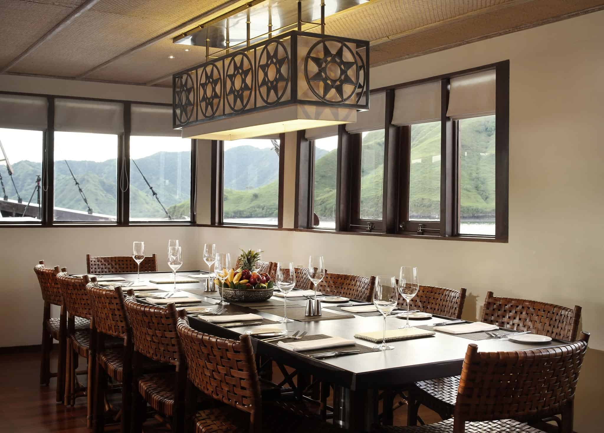 dining roonm on Alila Purnama
