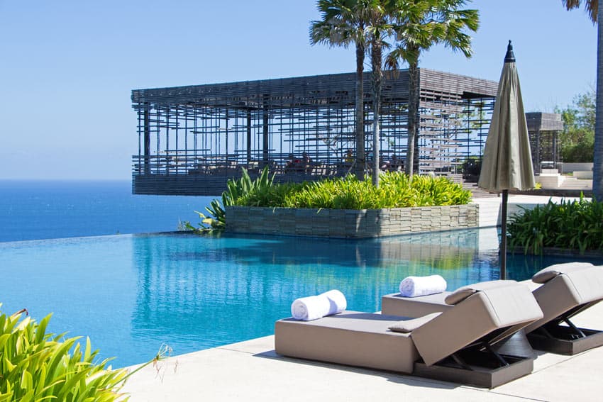 Alila Villas Uluwatu: The Most Luxurious Hotel in Bali? | Sand In My