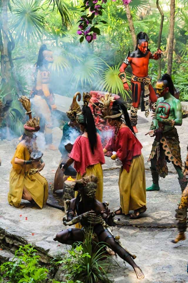 Xcaret dancers