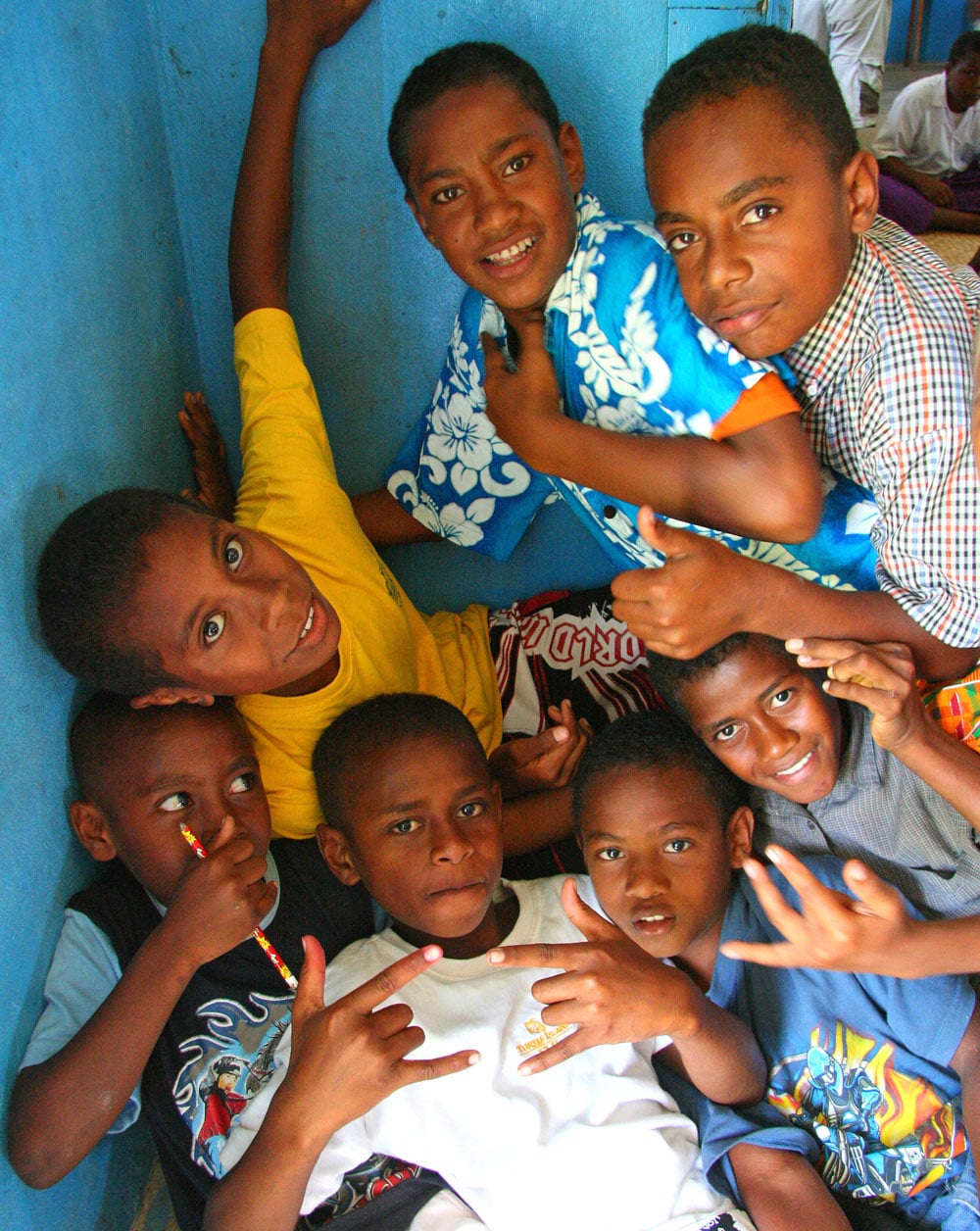 Fijian school kids posing for the camera