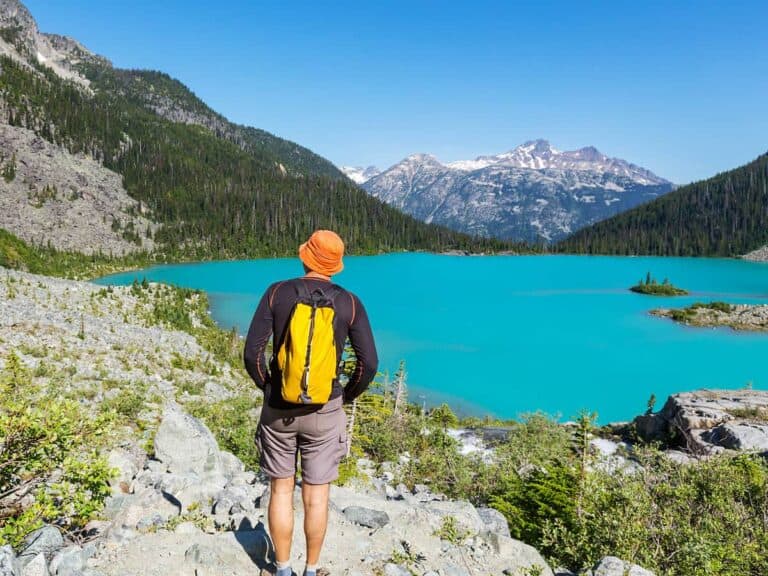 Hike Joffre Lakes
