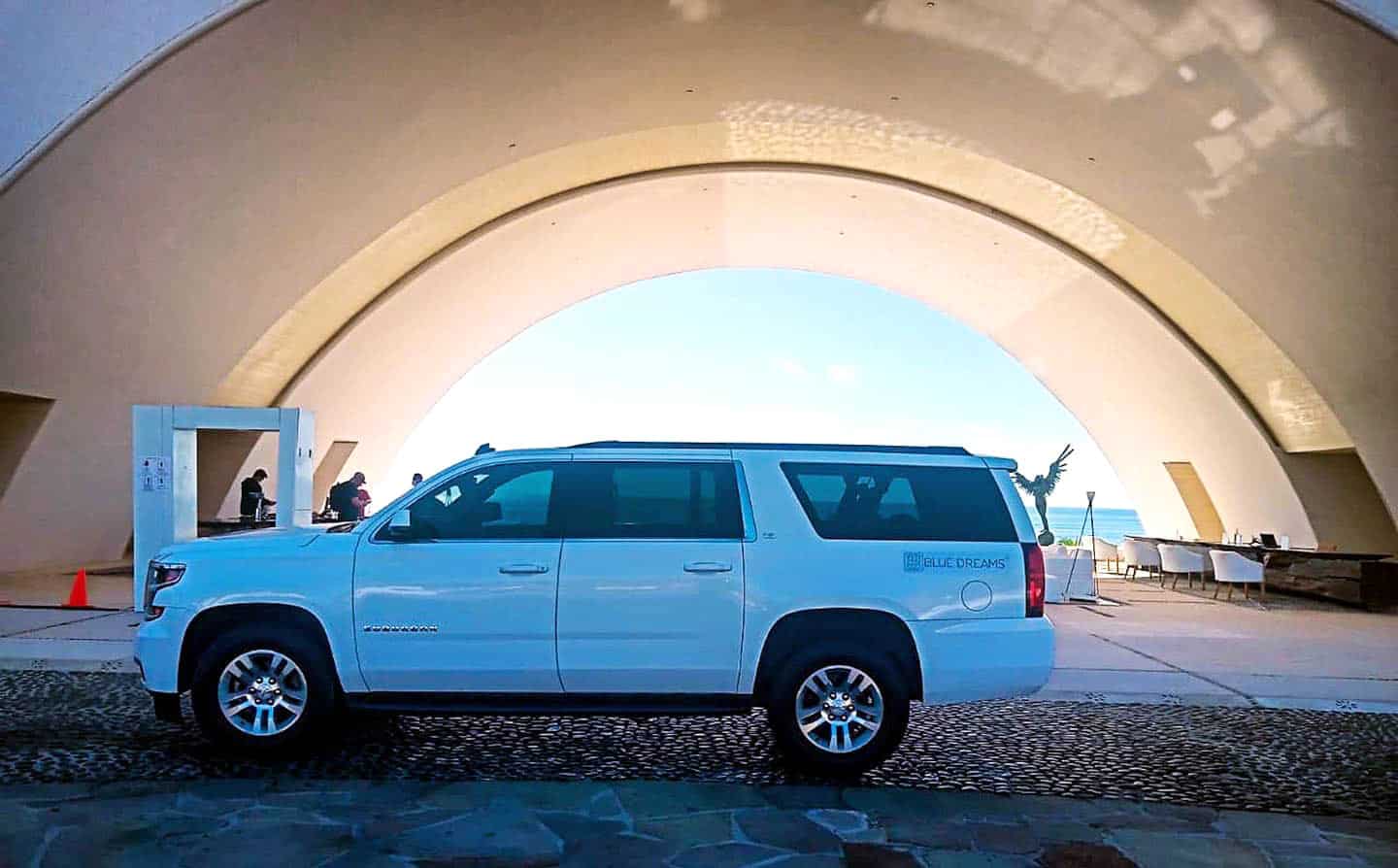 A Blue Dreams vehicle at Marquis Los Cabos