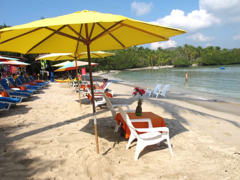 The 8 Best Ixtapa and Zihuatanejo Beaches to Explore!