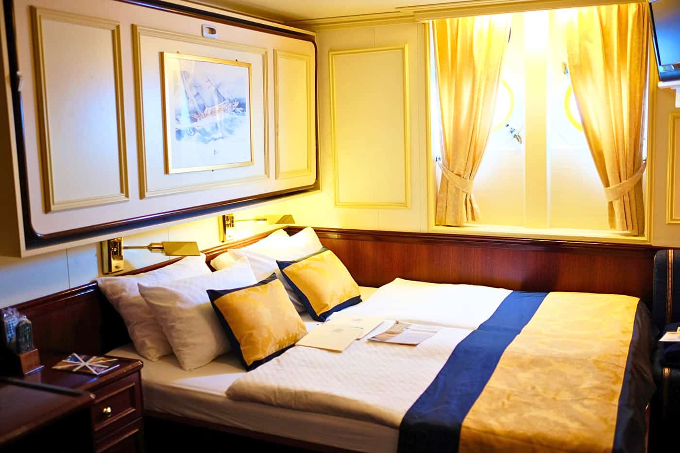 A typical Star Clippers cabin
