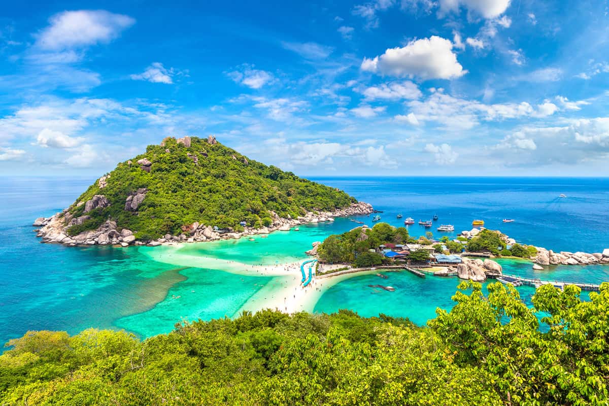 Beautiful Koh Nang Yuan is one of those dream Thailand islands.