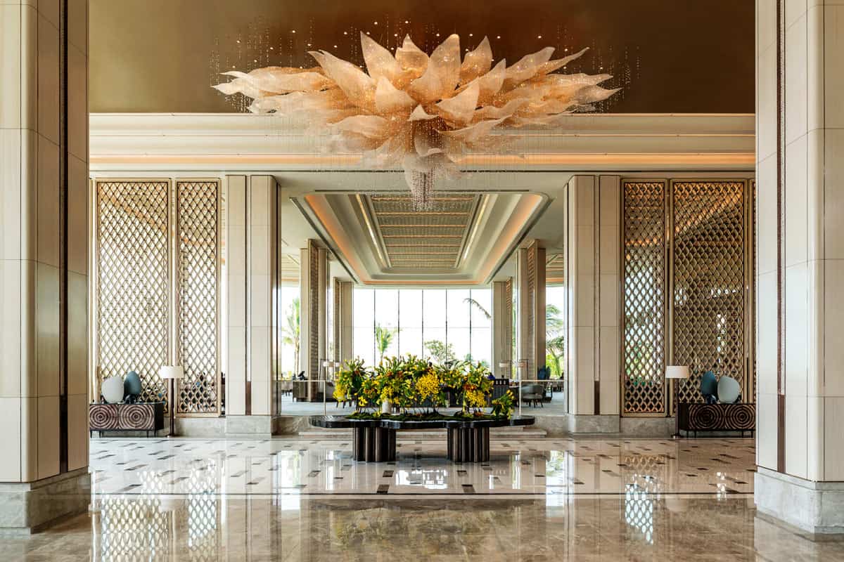 A huge lotus-shaped crystal chandelier hangs in the lobby of the Shangri-La Colombo.