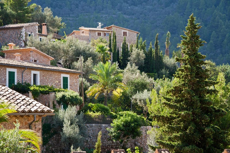 Le joli village de Deia sur la côte nord, où le poète Robert Graves a vécu pendant 50 ans