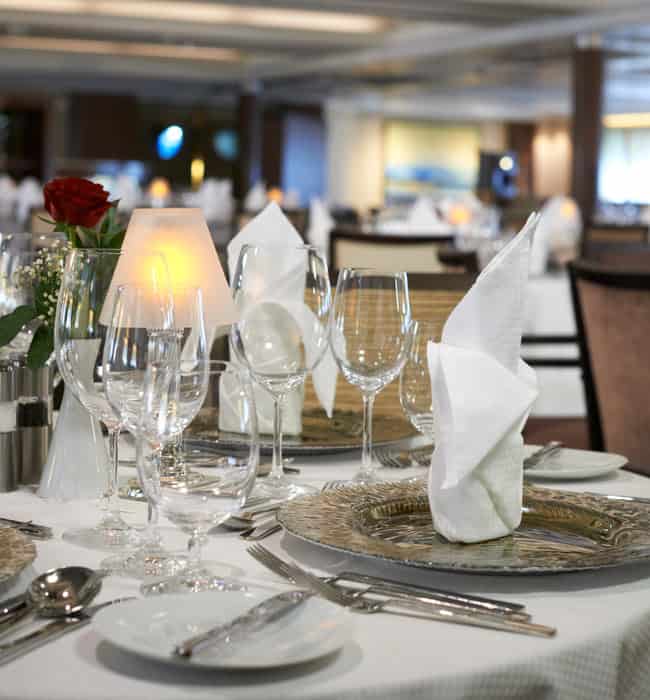 Star Pride AmphorA dining room