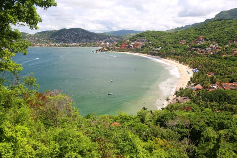 The 8 Best Ixtapa and Zihuatanejo Beaches to Explore!