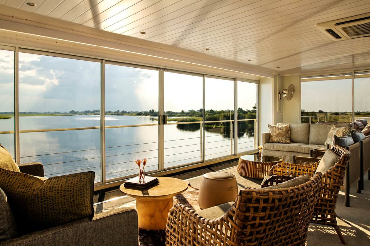 Zambezi Queen lounge