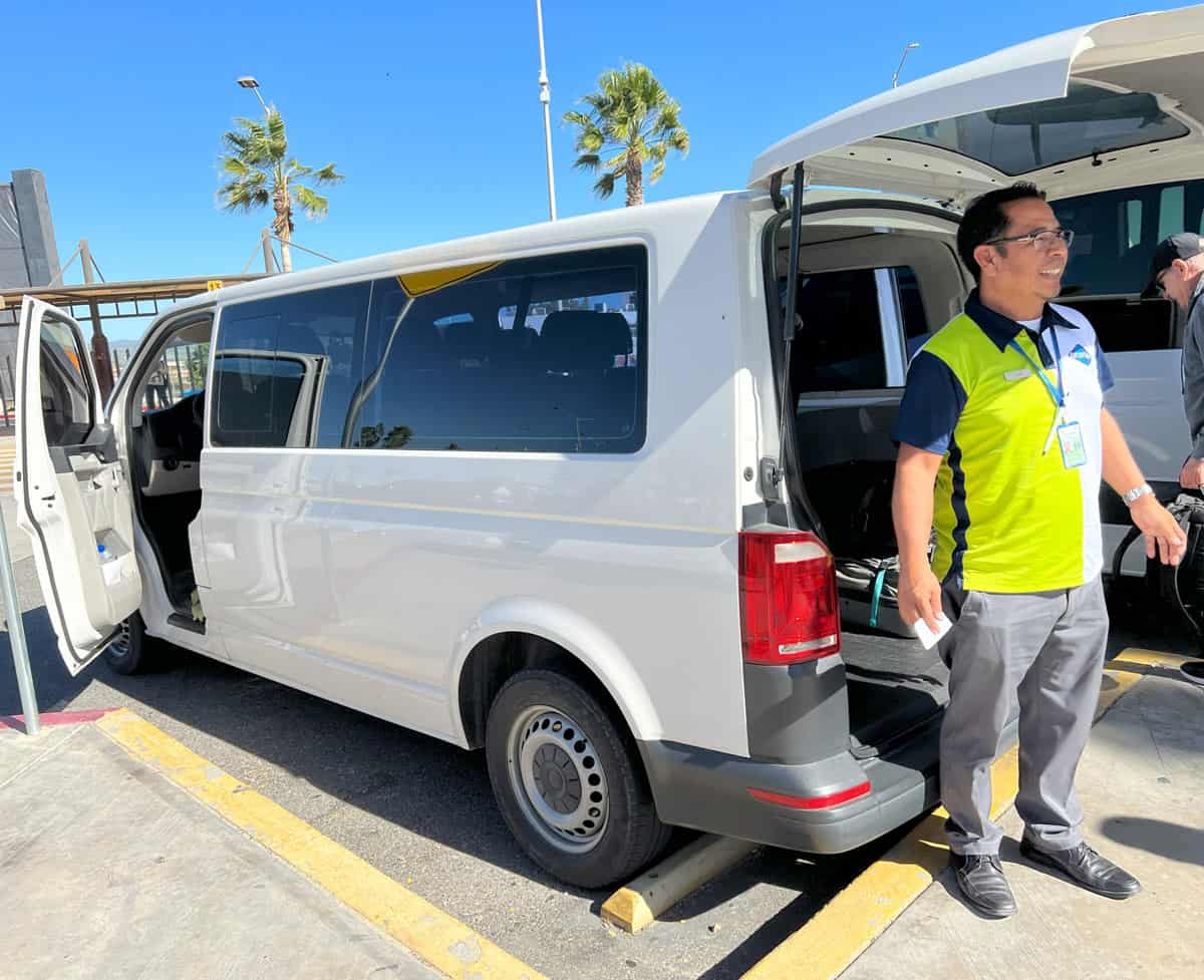 Gray Line Los Cabos is the cheapest airport transfer company in Cabo.
