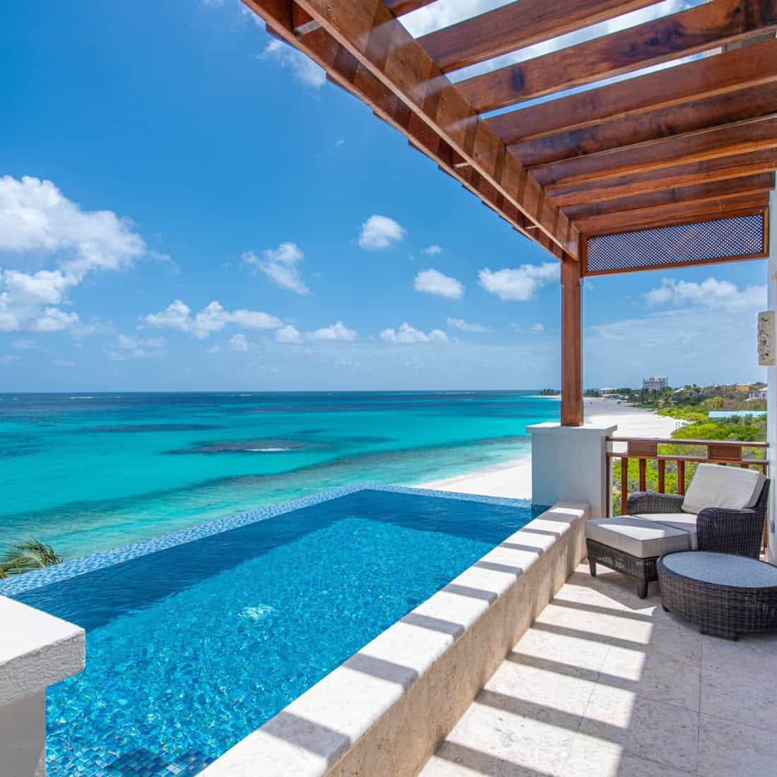 Zemi Beach House private pool suite