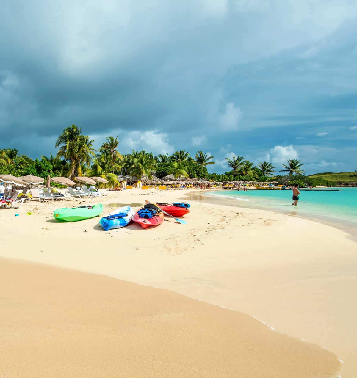 Kayaks on Pinel Island