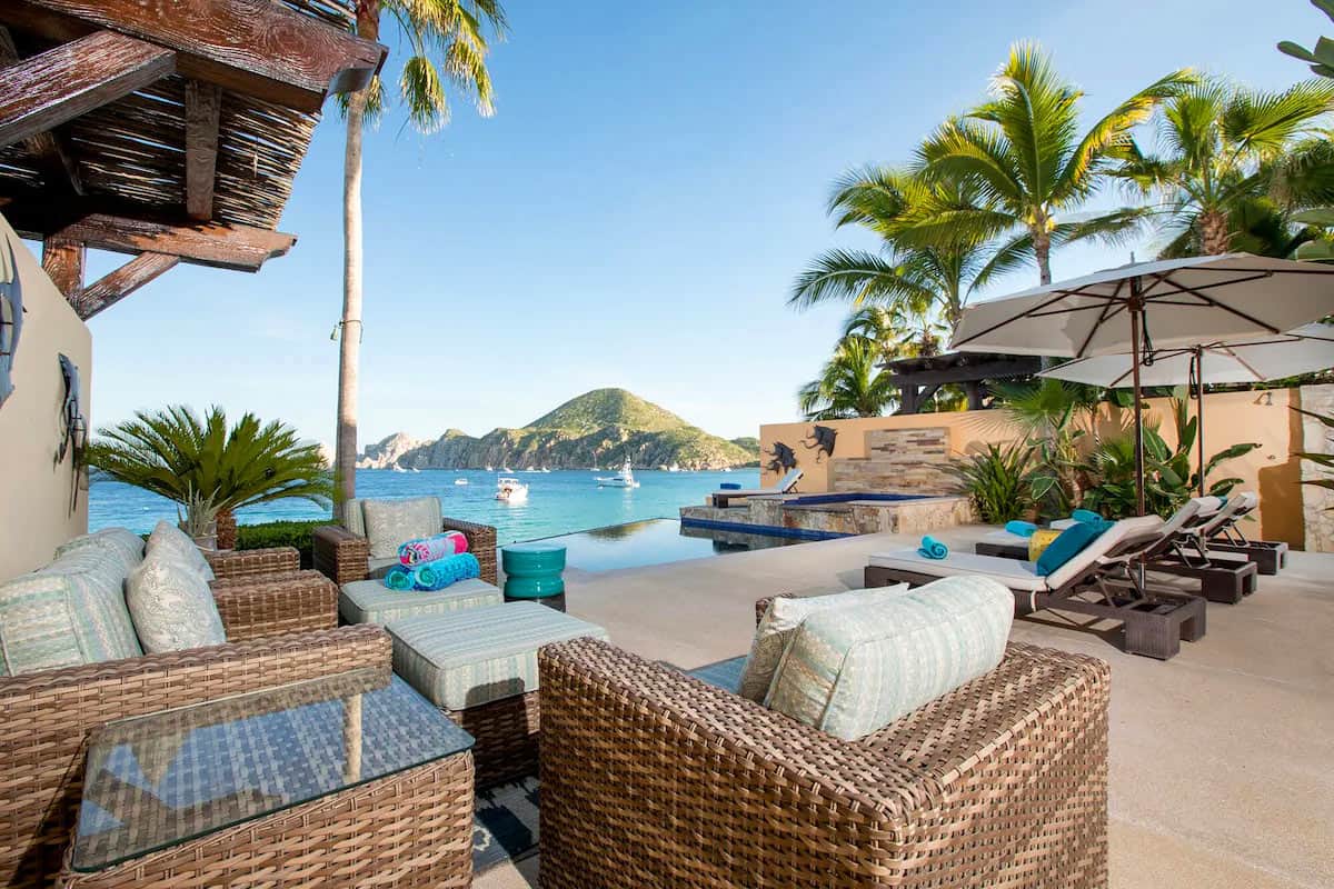 4-bedroom villa on Medano Beach with a private pool offering Land's End views